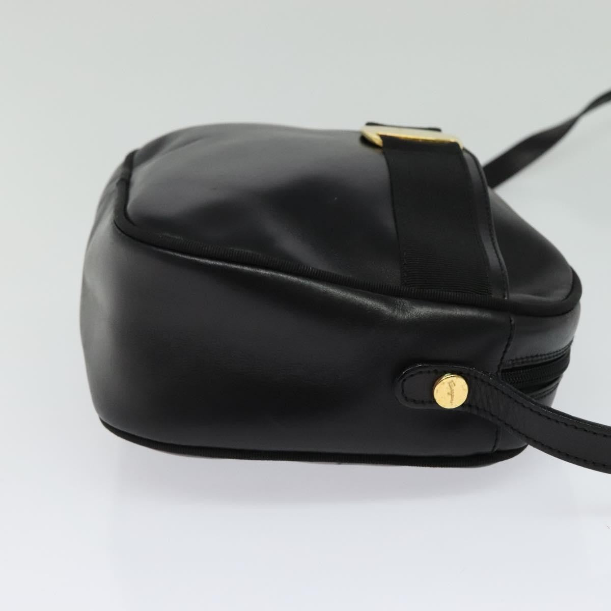 Salvatore Ferragamo Vara Bow Camera Leather Black Leather Shoulder Bag Bag (Pre-Owned)