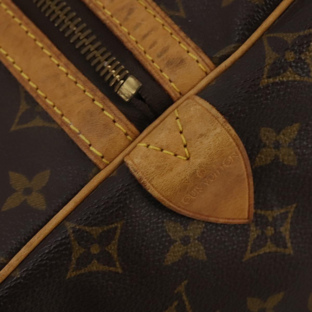Louis Vuitton Sac Souple Monogram Canvas Brown Canvas Travel Bag Bag (Pre-Owned)