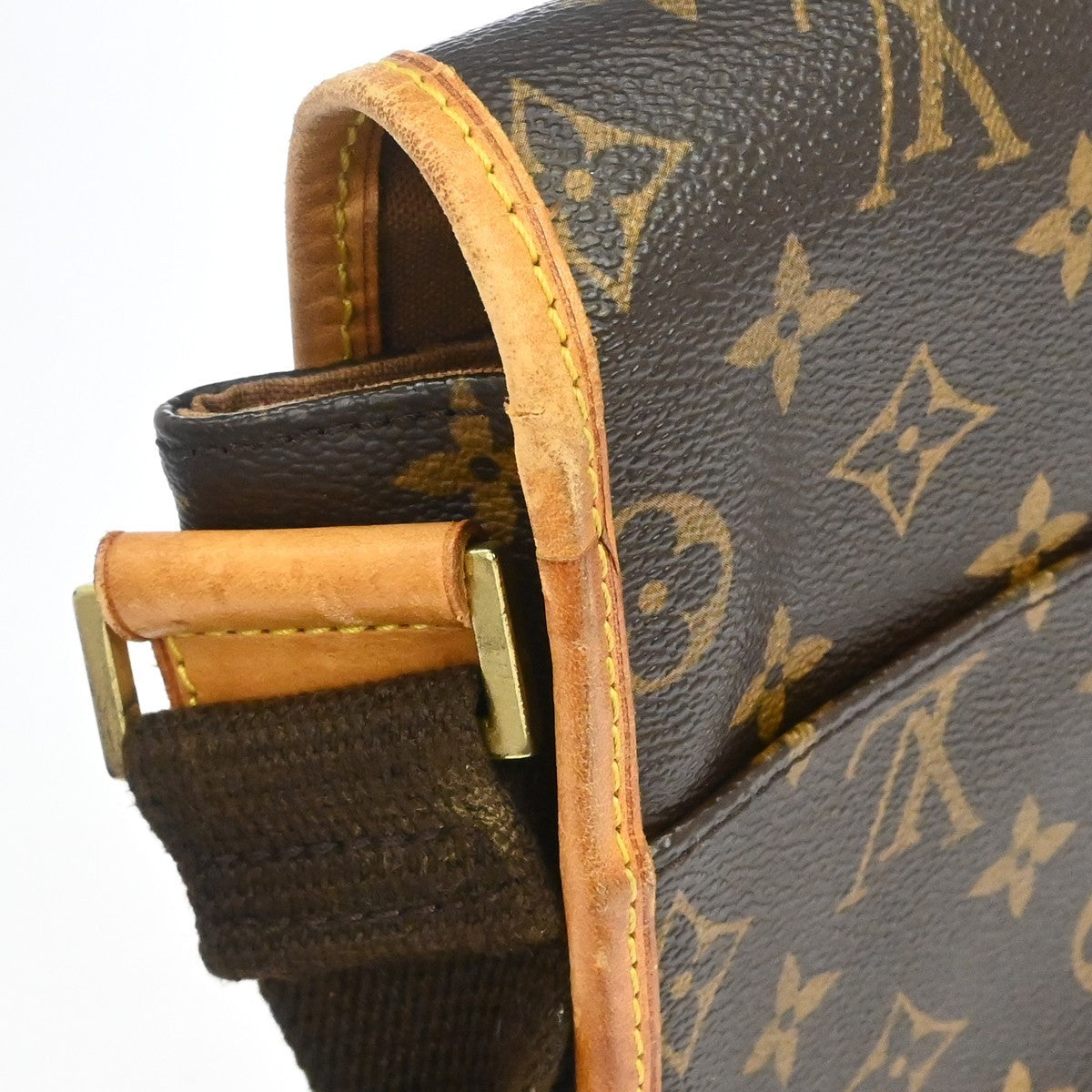 Louis Vuitton Bosphore Messenger Monogram Canvas Brown Canvas Handbag (Pre-Owned)