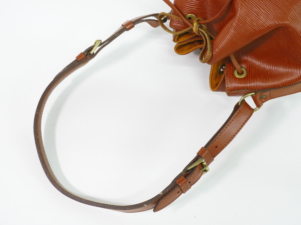 Louis Vuitton Petit Noe Epi Leather Brown Leather Shoulder Bag Bag (Pre-Owned)