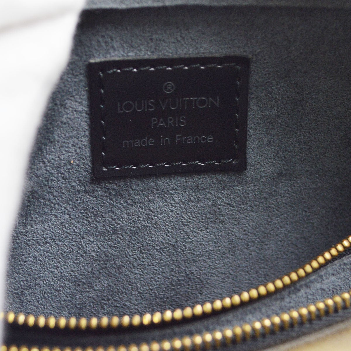 Louis Vuitton Pont Neuf Epi Leather Black Leather Handbag (Pre-Owned)