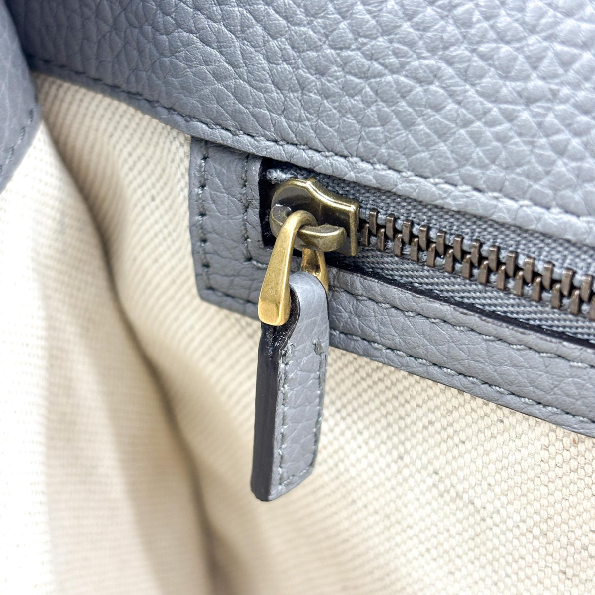 Gucci Gg Marmont Top Handle Leather Gray Leather Handbag (Pre-Owned)