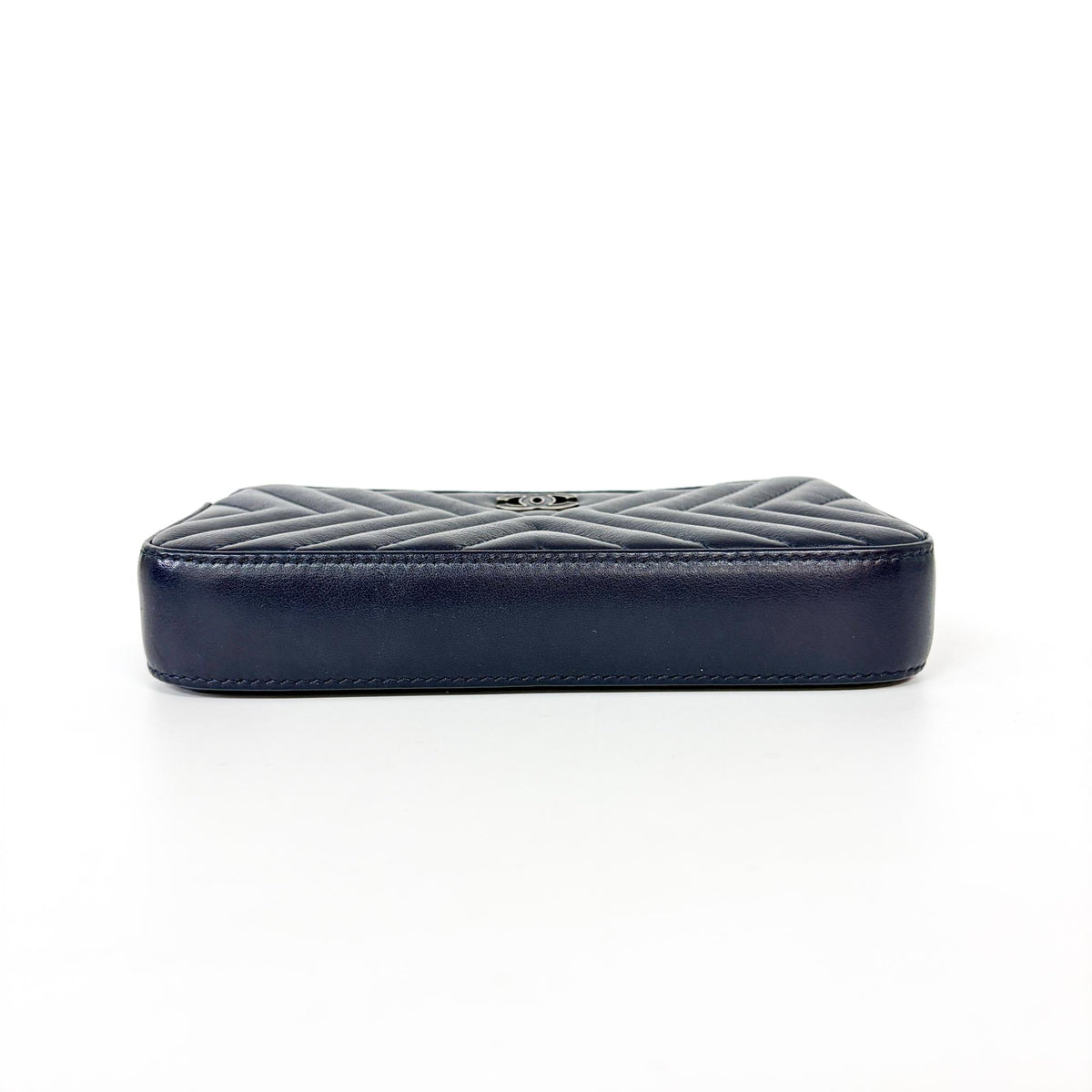 Chanel Cc Double Zip Clutch With Chain Chevron Lambskin Navy Leather Clutche & Pouche Bag (Pre-Owned)