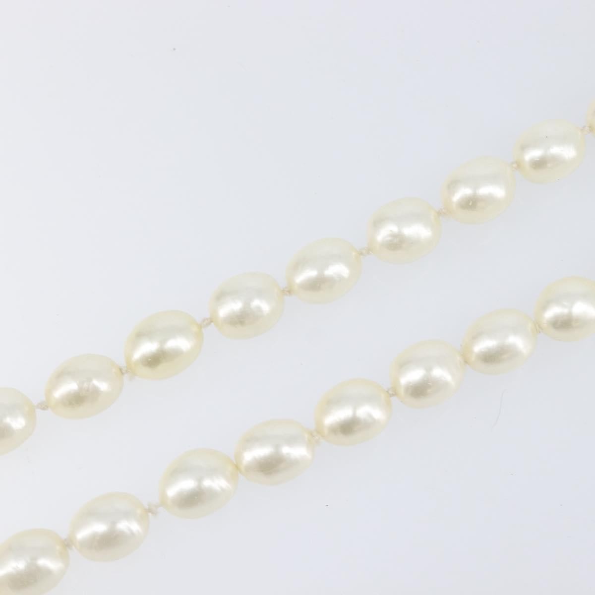 Chanel Cc Pearl Metal And Pearls White Pearl Necklace Jewelry (Pre-Owned)