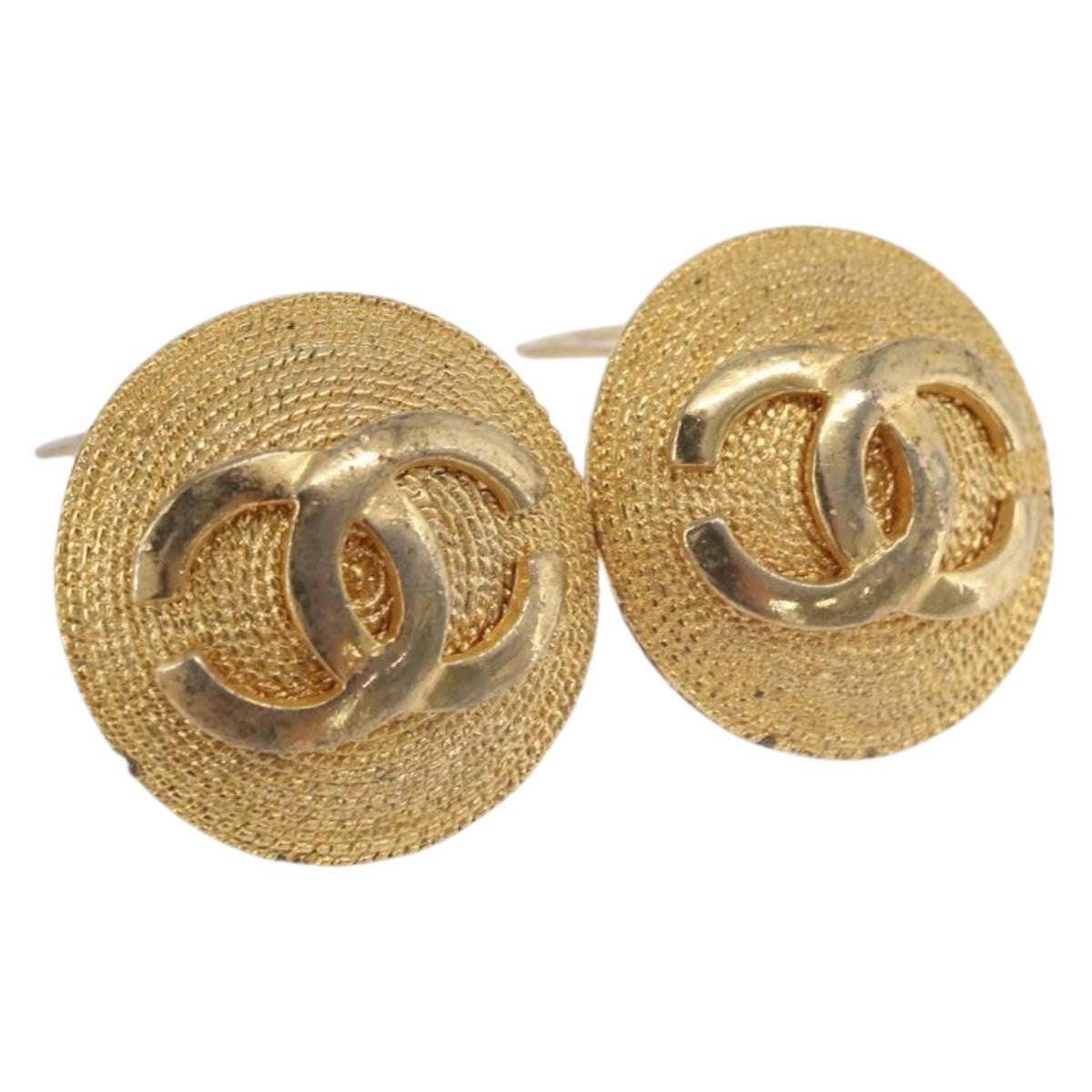 Chanel Vintage Round Cc Clip-On Metal Gold Metal Earrings Jewelry (Pre-Owned)