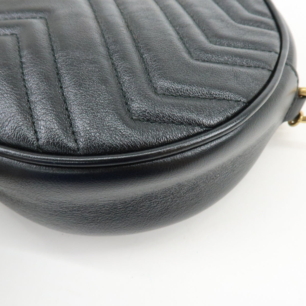 Gucci Gg Marmont Round Matelasse Leather Black Leather Shoulder Bag Bag (Pre-Owned)