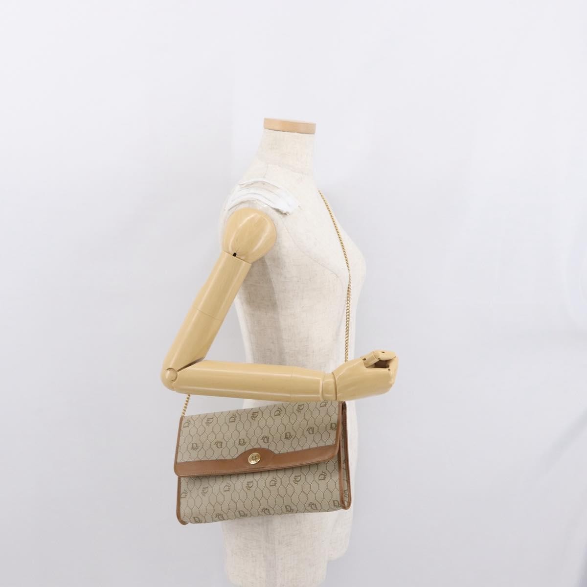 Christian Dior Vintage Honeycomb Chain Canvas Beige Canvas Shoulder Bag Bag (Pre-Owned)