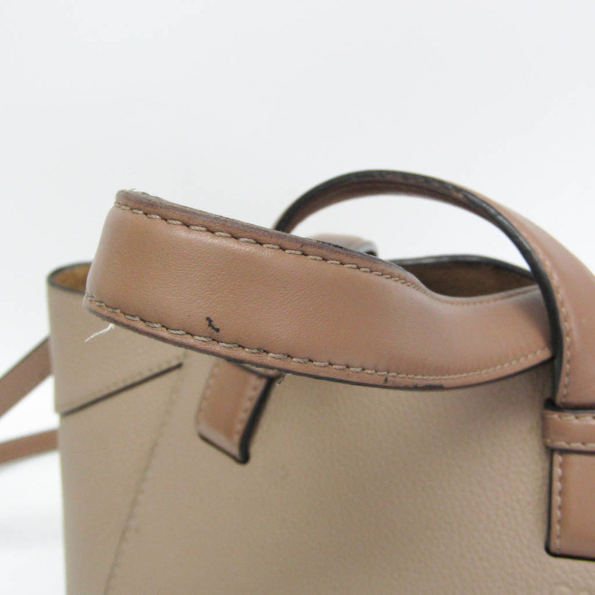Loewe Hammock Nugget Leather Beige Leather Handbag (Pre-Owned)