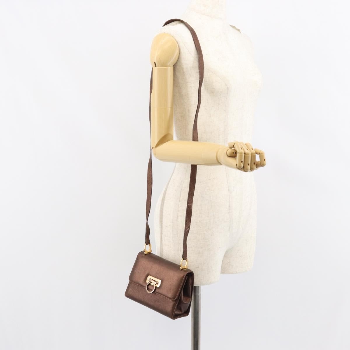 Salvatore Ferragamo Gancini Leather Gold Leather Shoulder Bag Bag (Pre-Owned)