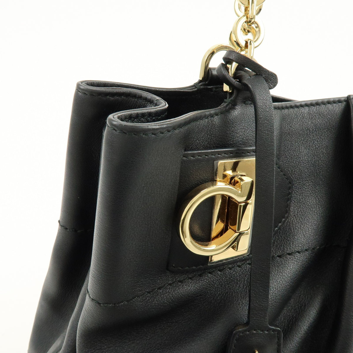 Salvatore Ferragamo W Chain Leather Black Leather Tote Bag Bag (Pre-Owned)