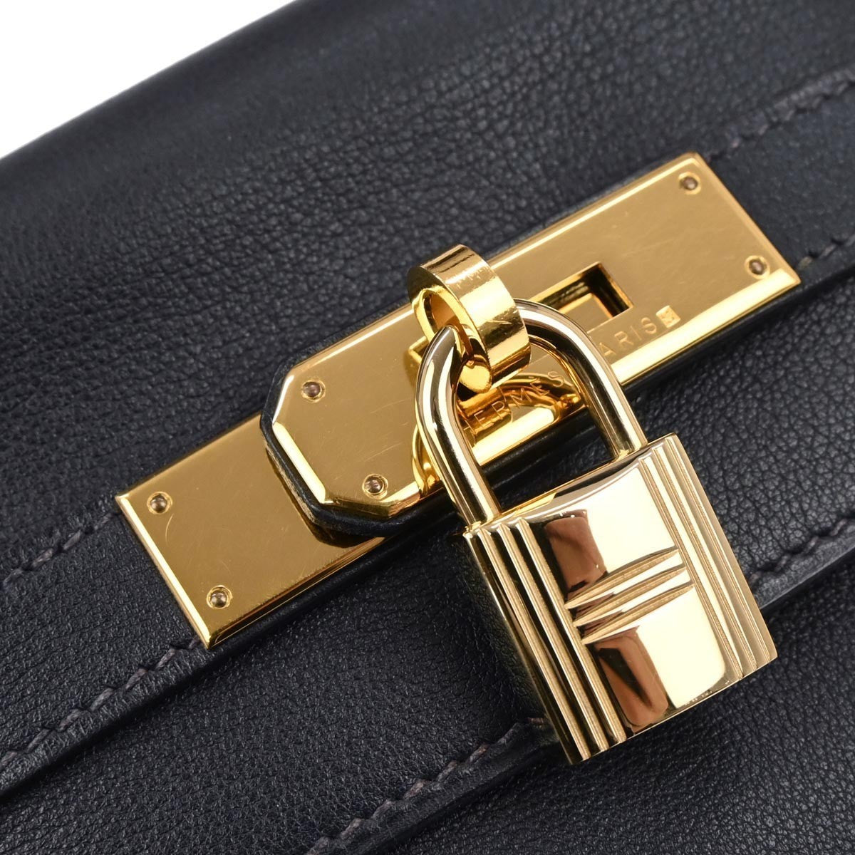 Hermes Kelly Blue Courchevel With Gold Hardware Blue Leather Handbag (Pre-Owned)