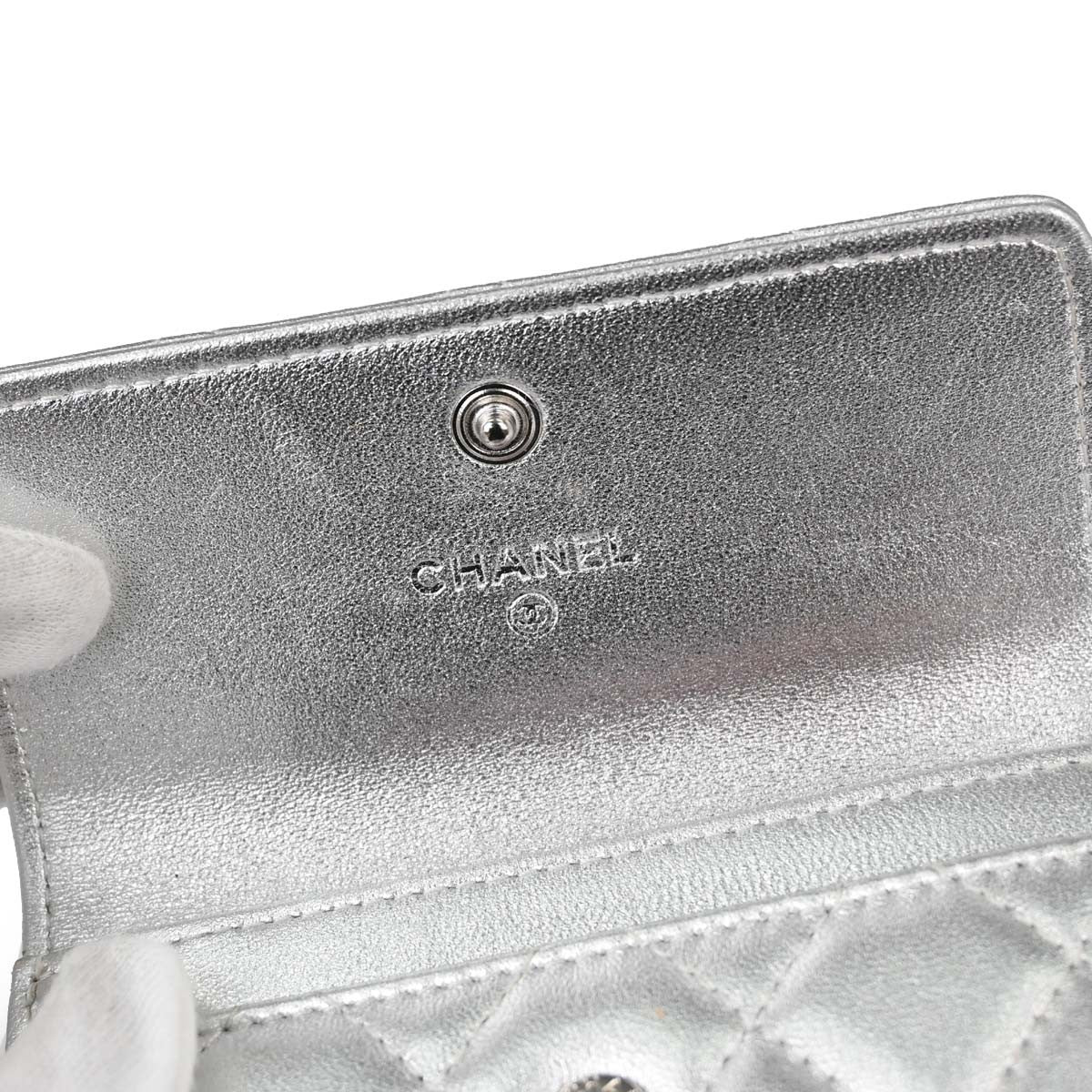Chanel Cc Flap Card Case Quilted Lambskin Silver Leather Card Holders Accessory (Pre-Owned)
