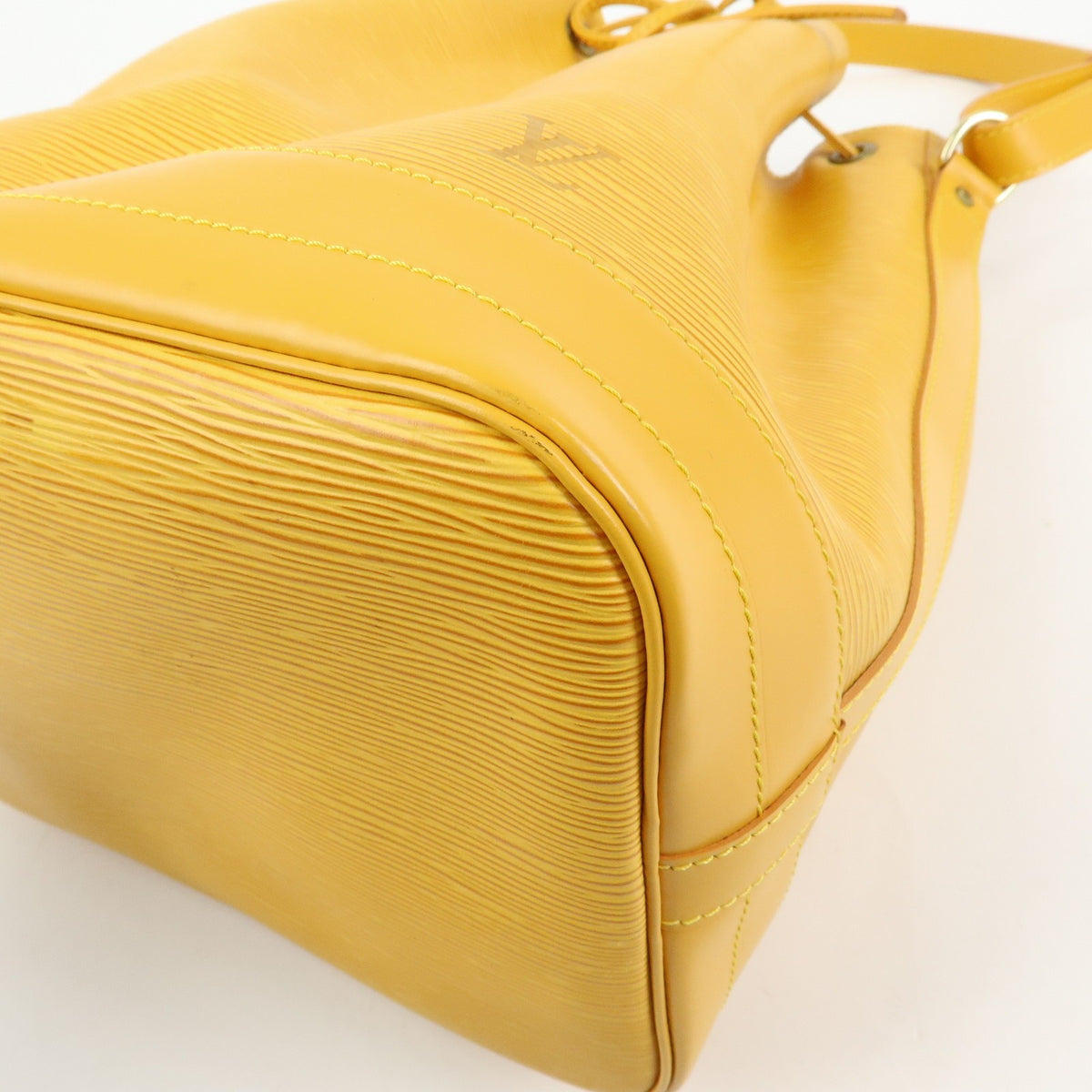 Louis Vuitton Noe Epi Leather Yellow Leather Shoulder Bag Bag (Pre-Owned)