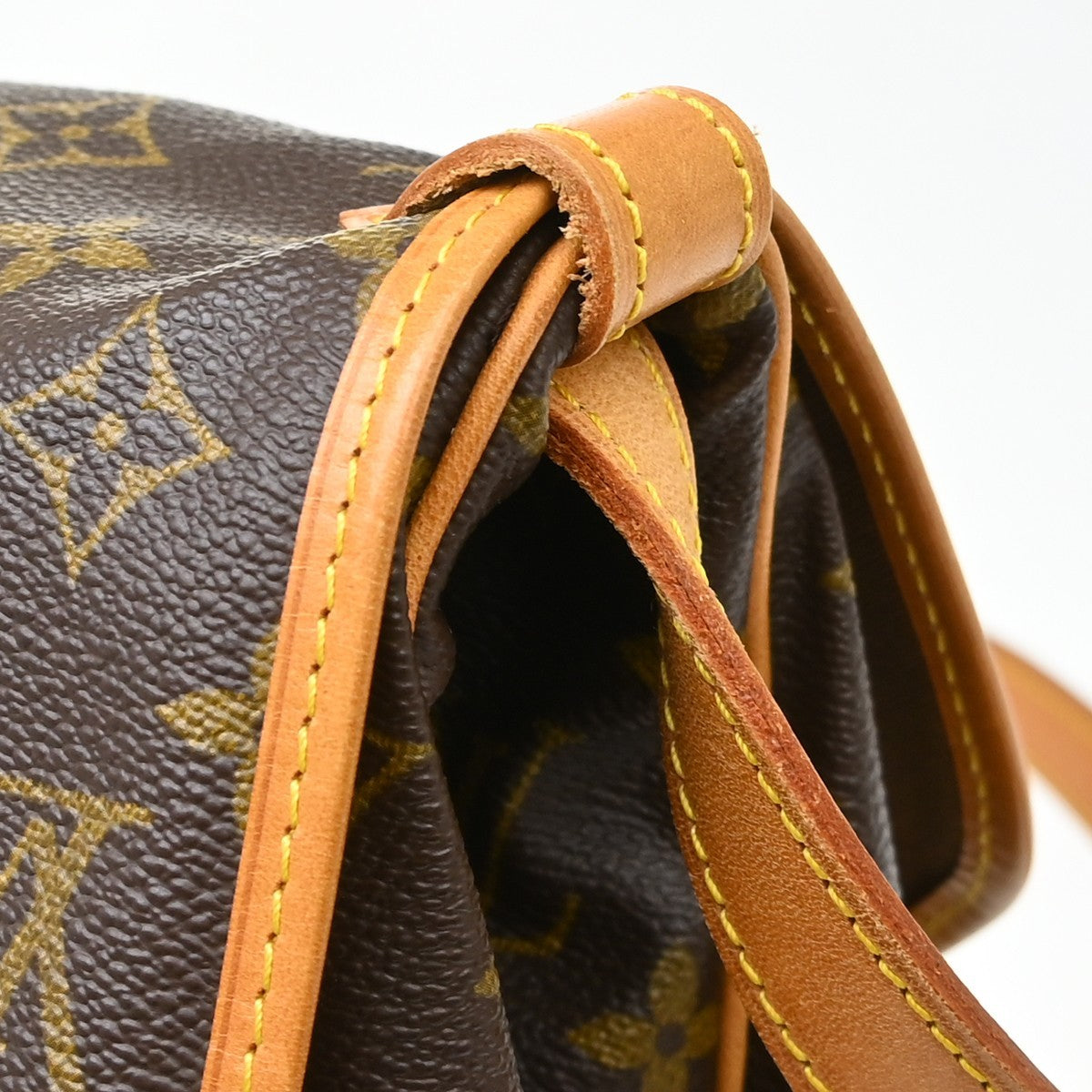 Louis Vuitton Saumur Monogram Canvas Brown Canvas Handbag (Pre-Owned)