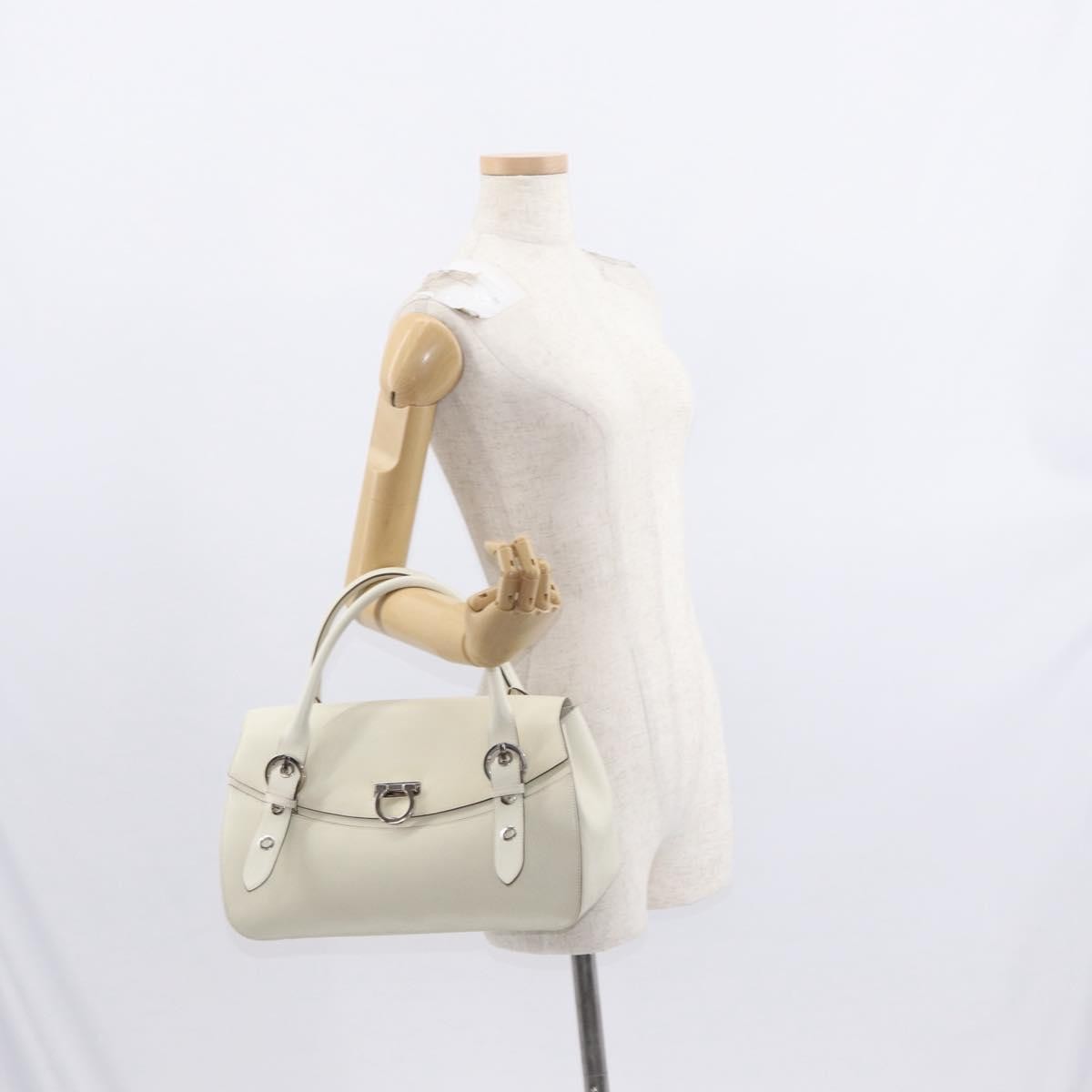 Salvatore Ferragamo Gancini Leather White Leather Shoulder Bag Bag (Pre-Owned)
