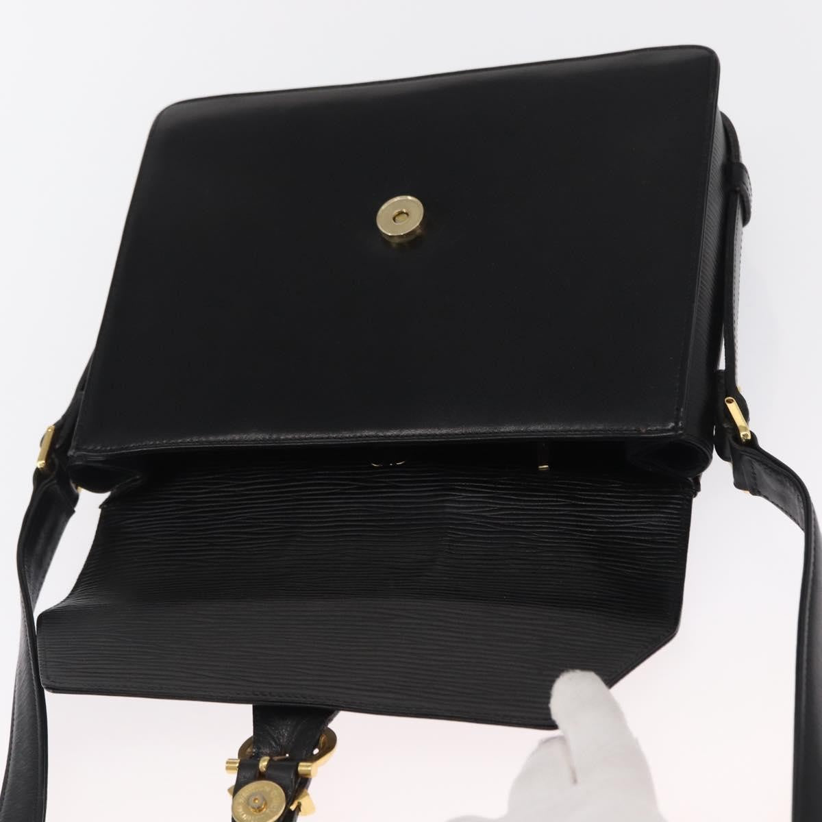 Valentino Garavani Vintage Leather Black Leather Shoulder Bag Bag (Pre-Owned)