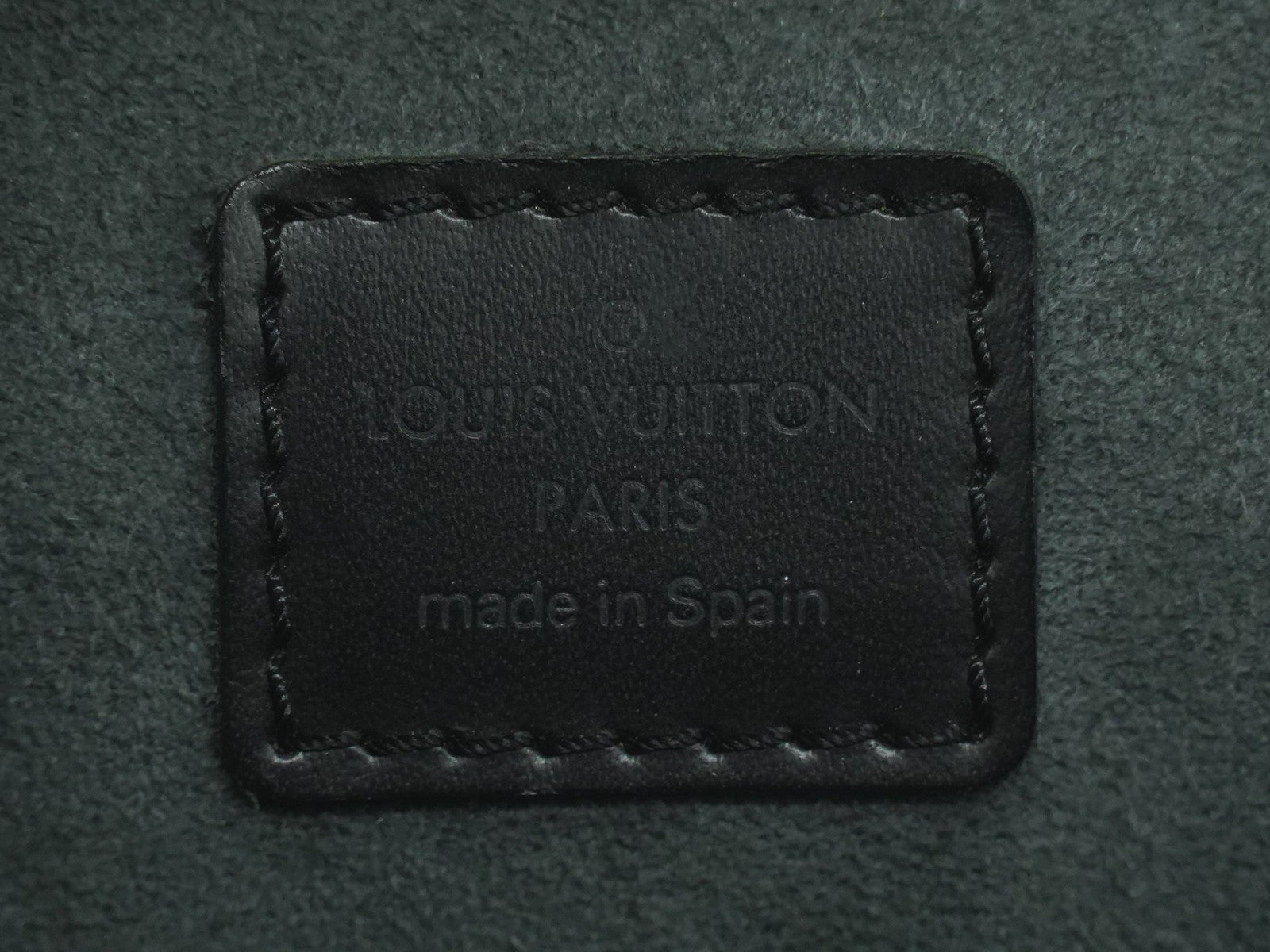 Louis Vuitton Voltaire Epi Leather Black Leather Shoulder Bag Bag (Pre-Owned)