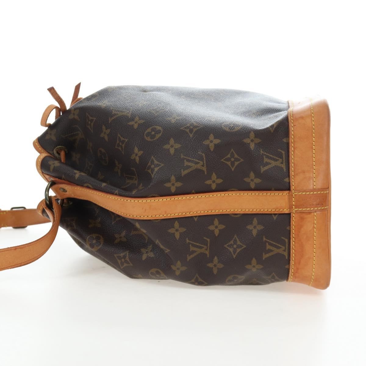 Louis Vuitton Noé Canvas Brown Canvas Shoulder Bag Bag (Pre-Owned)