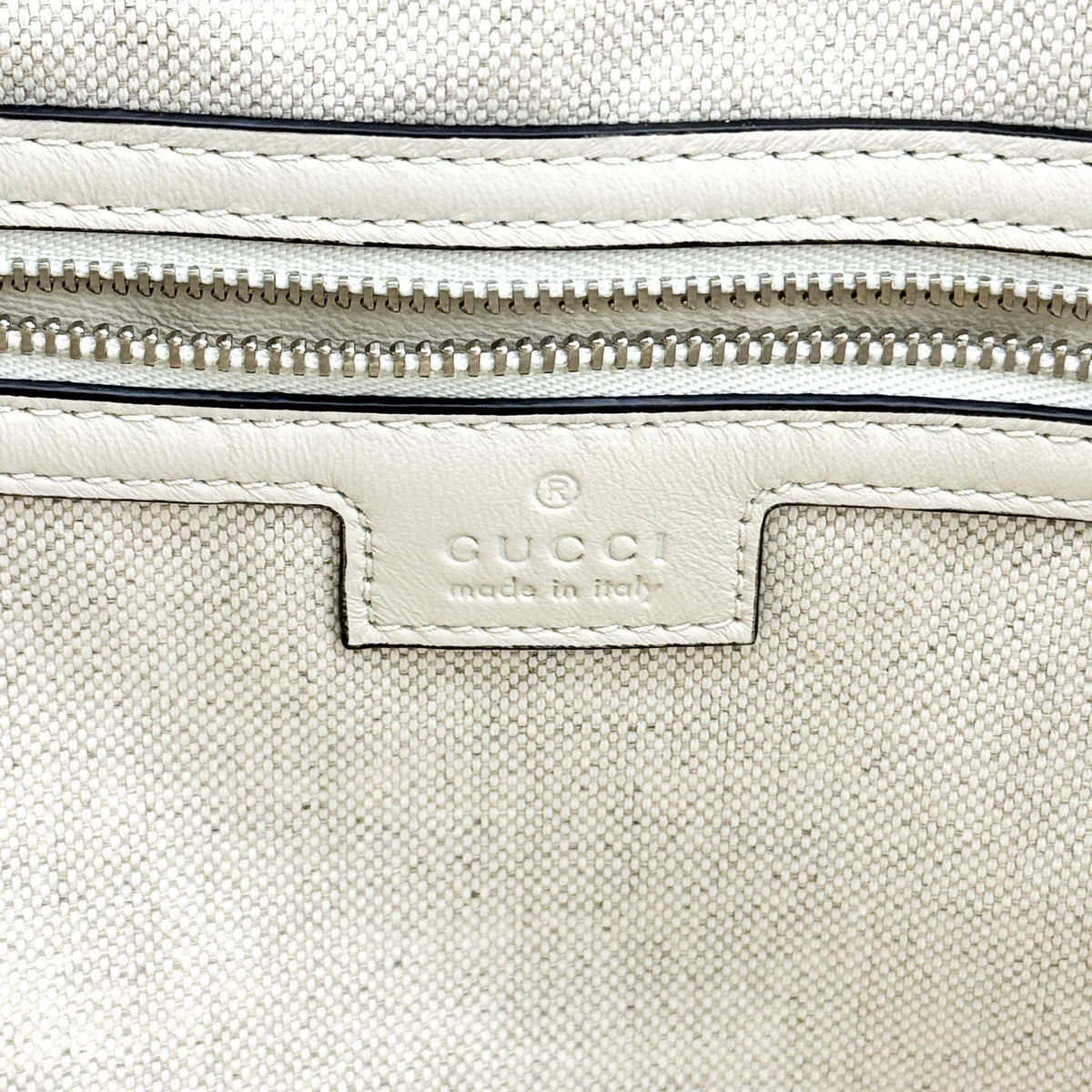 Gucci Gg Marmont Matelassé Leather White Leather Shoulder Bag Bag (Pre-Owned)