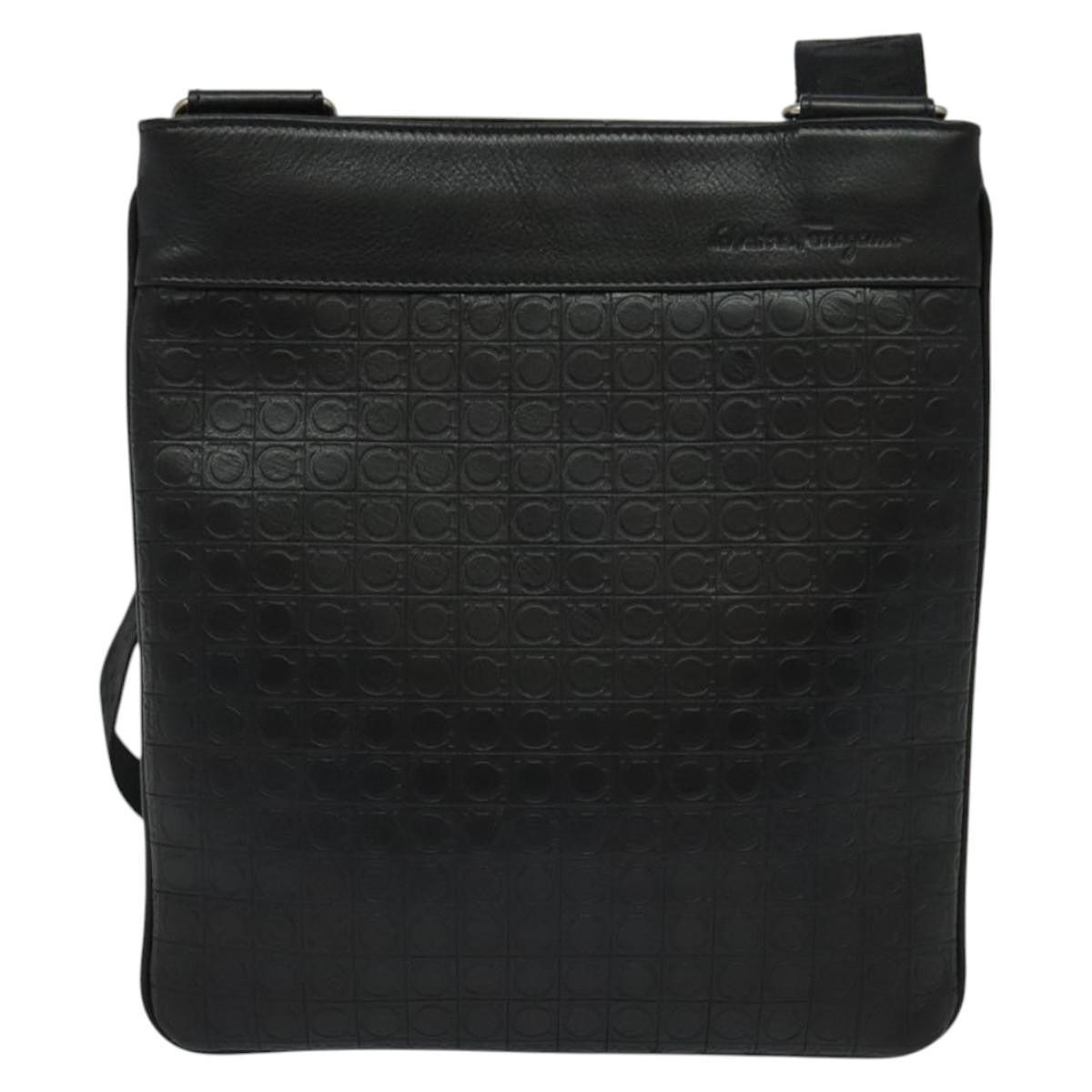 Salvatore Ferragamo Vintage Leather Black Leather Shoulder Bag Bag (Pre-Owned)