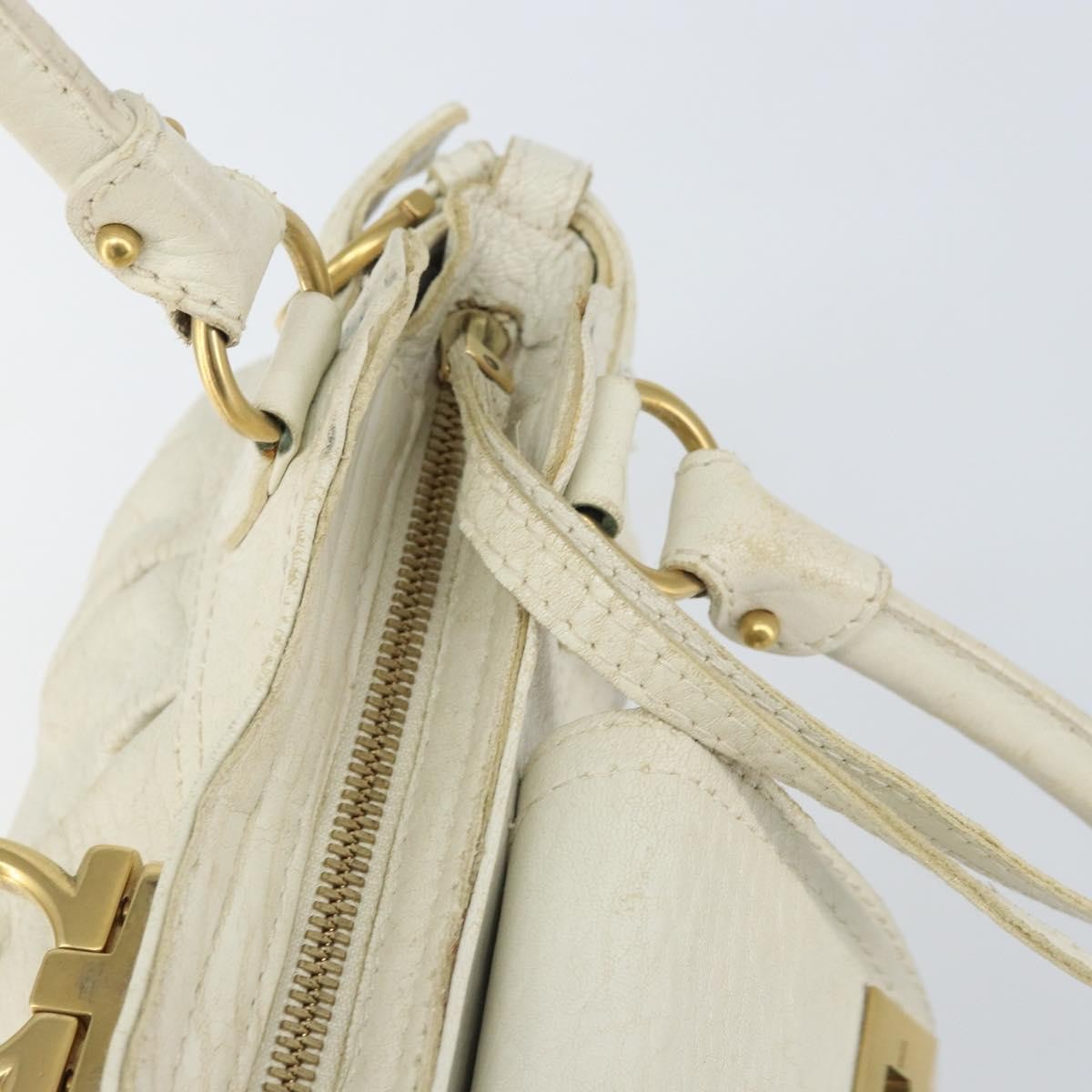 Salvatore Ferragamo Gancini Leather White Leather Handbag (Pre-Owned)