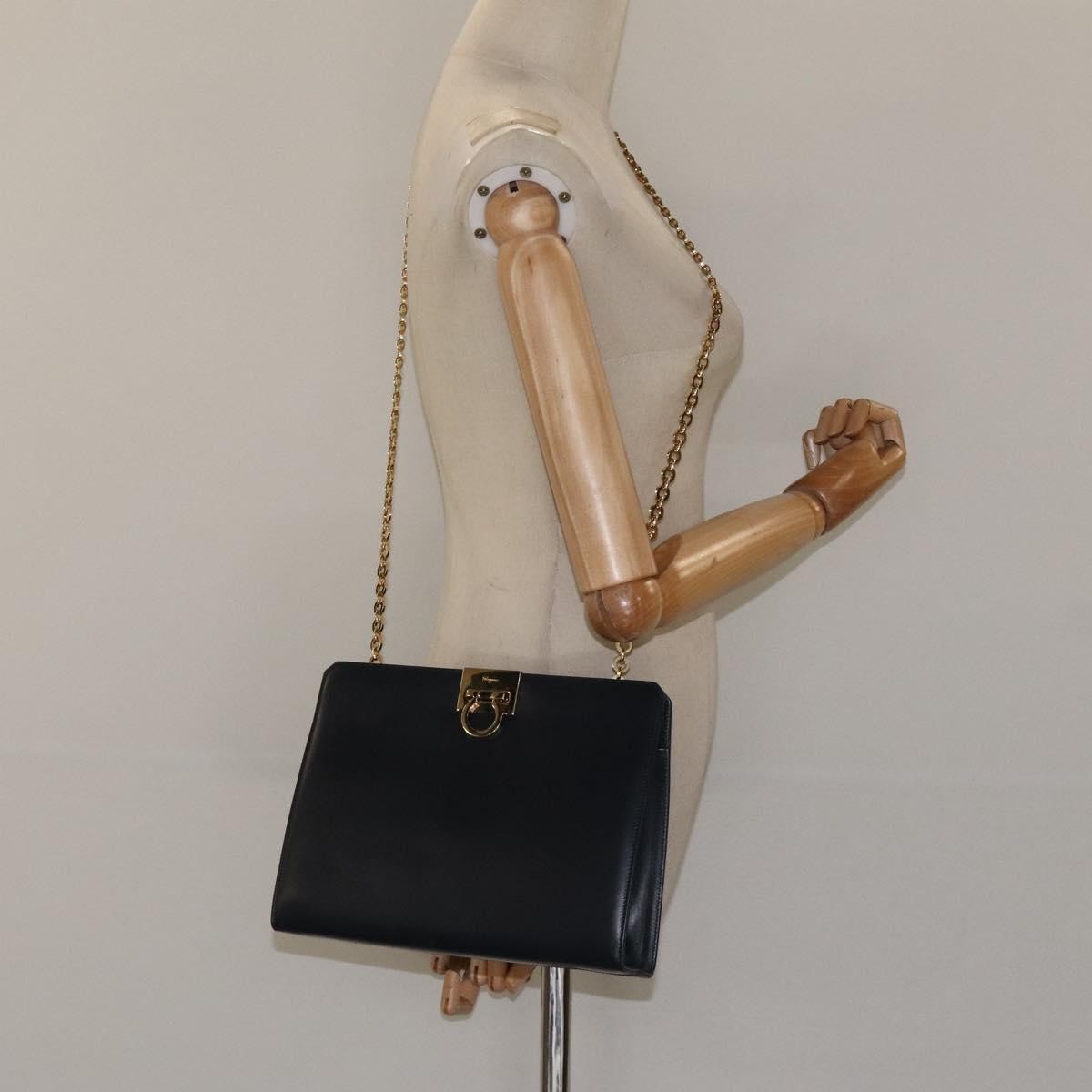 Salvatore Ferragamo Vintage Gancini Chain Leather Navy Leather Shoulder Bag Bag (Pre-Owned)