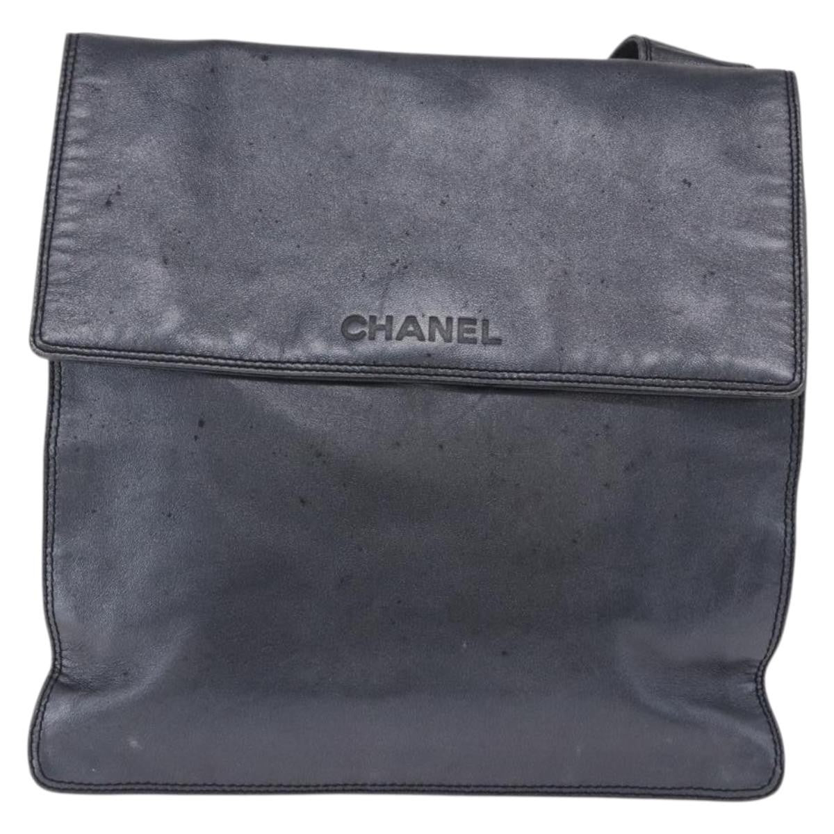 Chanel Vintage Logo Flap Messenger Leather Blue Leather Handbag (Pre-Owned)
