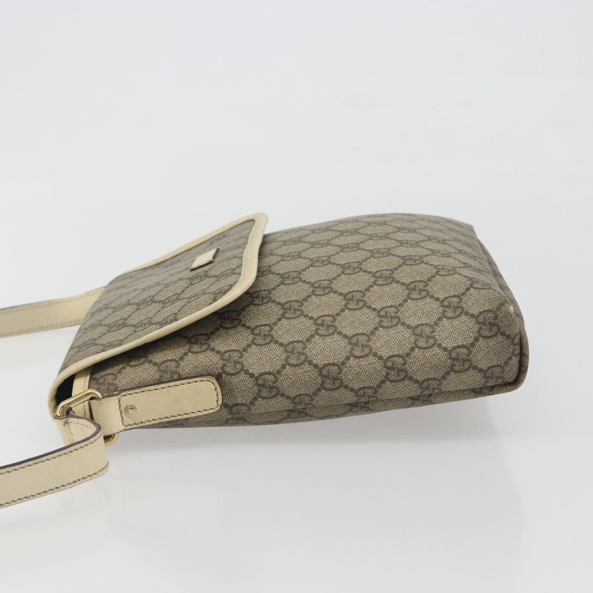 Gucci Flap Messenger Gg Coated Canvas Beige Canvas Shoulder Bag Bag (Pre-Owned)