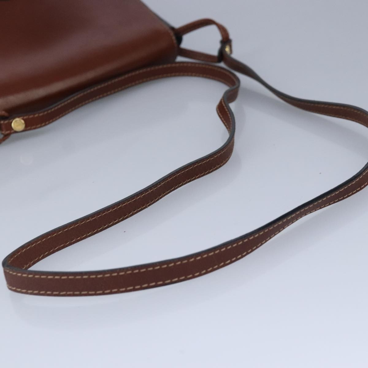 Bally Vintage Leather Brown Leather Shoulder Bag Bag (Pre-Owned)