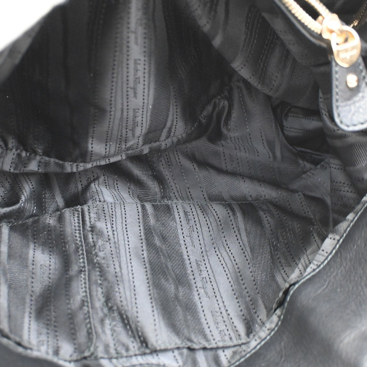 Salvatore Ferragamo Gancini Tote Leather Black Leather Tote Bag Bag (Pre-Owned)