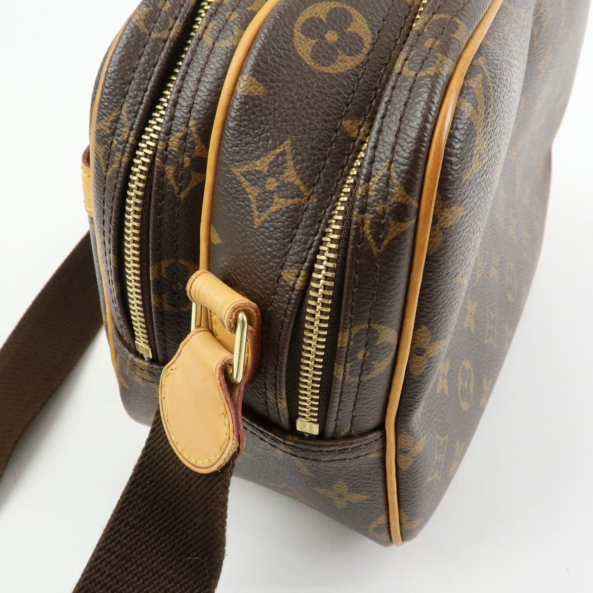 Louis Vuitton Reporter Monogram Canvas Brown Canvas Shoulder Bag Bag (Pre-Owned)