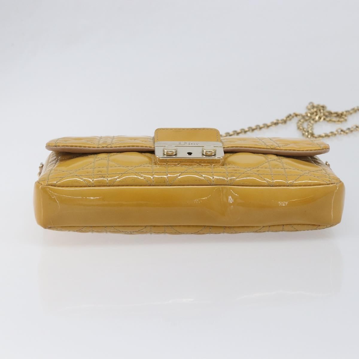 Christian Dior New Lock Cannage Quilt Patent Yellow Patent_Leather Clutche & Pouche Bag (Pre-Owned)