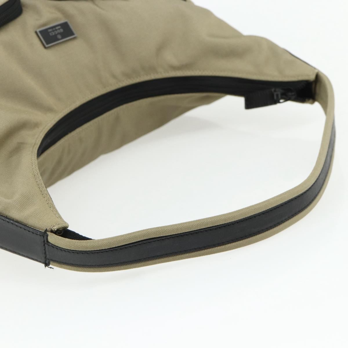 Gucci Double Pocket Hobo Nylon Beige Nylon Shoulder Bag Bag (Pre-Owned)