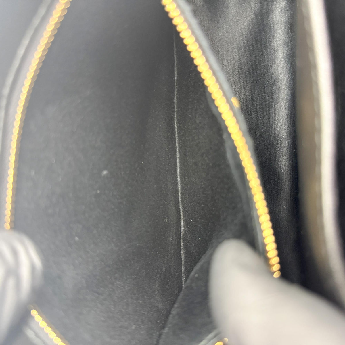Miu Miu Confidential Matelasse Leather Black Leather Crossbody Bag Bag (Pre-Owned)