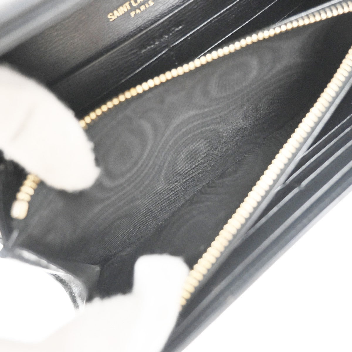 Saint Laurent Bellechasse Flap Leather Black Leather Wallets Accessory (Pre-Owned)