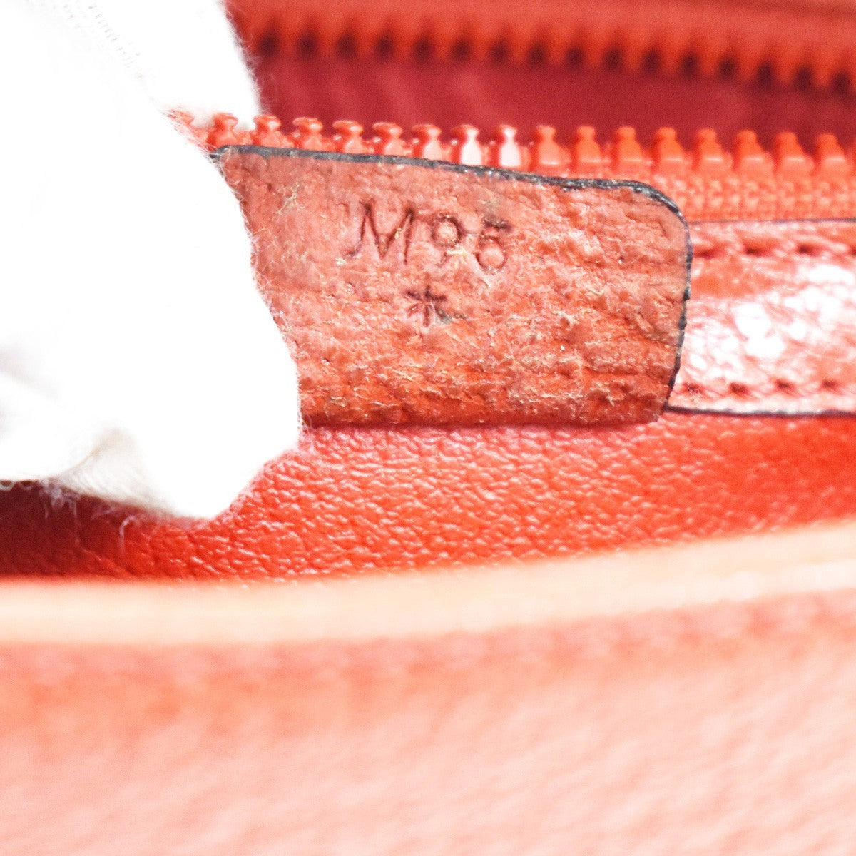 Celine Shoulder Leather Red Leather Shoulder Bag Bag (Pre-Owned)