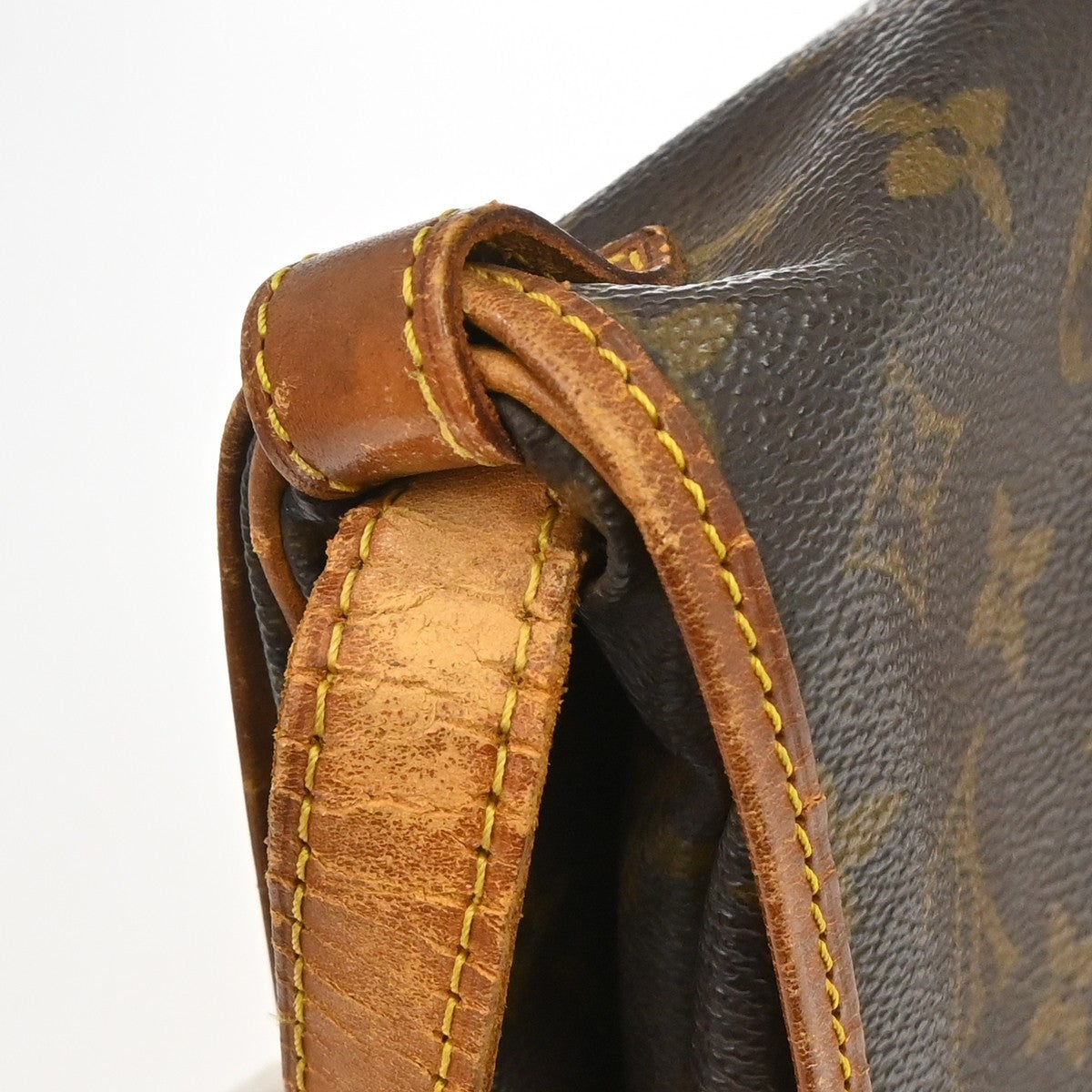 Louis Vuitton Saumur Monogram Brown Canvas Shoulder Bag Bag (Pre-Owned)