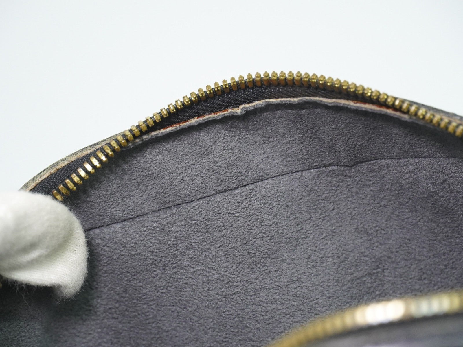Louis Vuitton Voltaire Epi Leather Black Leather Shoulder Bag Bag (Pre-Owned)