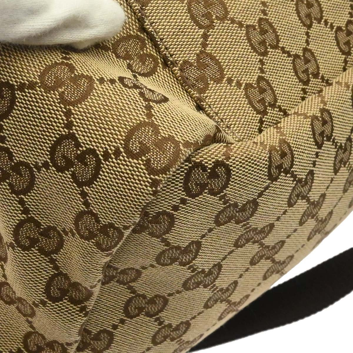 Gucci Buckle Messenger Gg Canvas Beige Canvas Handbag (Pre-Owned)