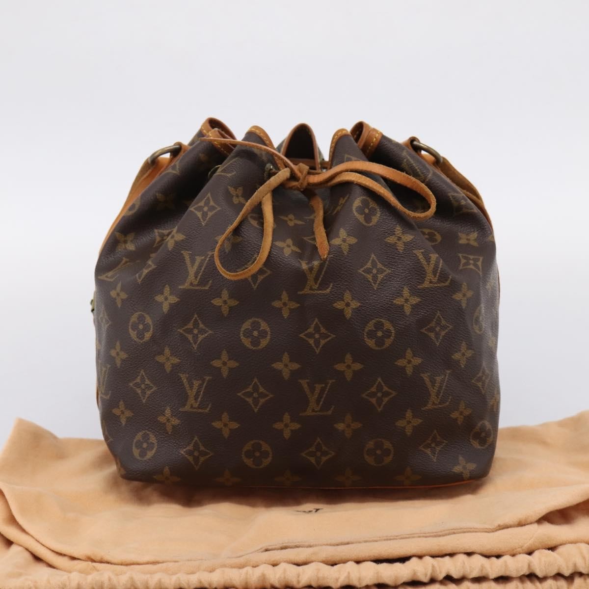 Louis Vuitton Petit Noe Monogram Canvas Brown Canvas Handbag (Pre-Owned)