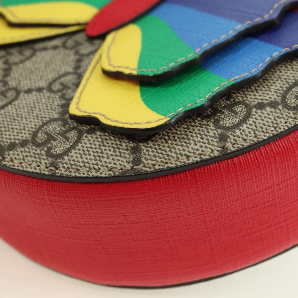 Gucci Kids Gg Supreme Rainbow Butterfly Gg Canvas Beige Pvc Shoulder Bag Bag (Pre-Owned)