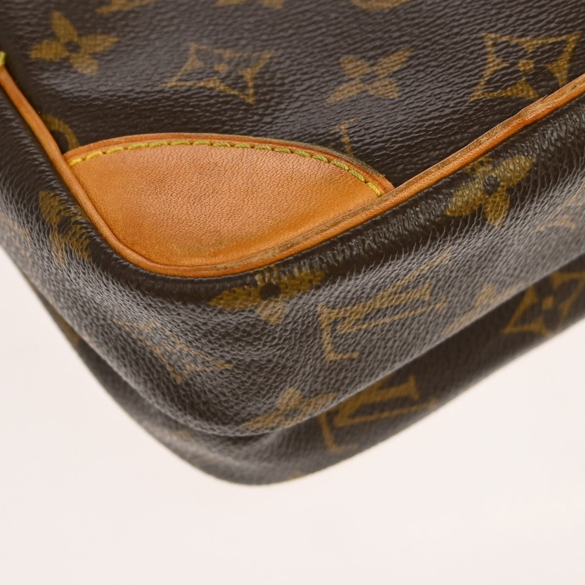 Louis Vuitton Amazone Monogram Canvas Brown Canvas Handbag (Pre-Owned)