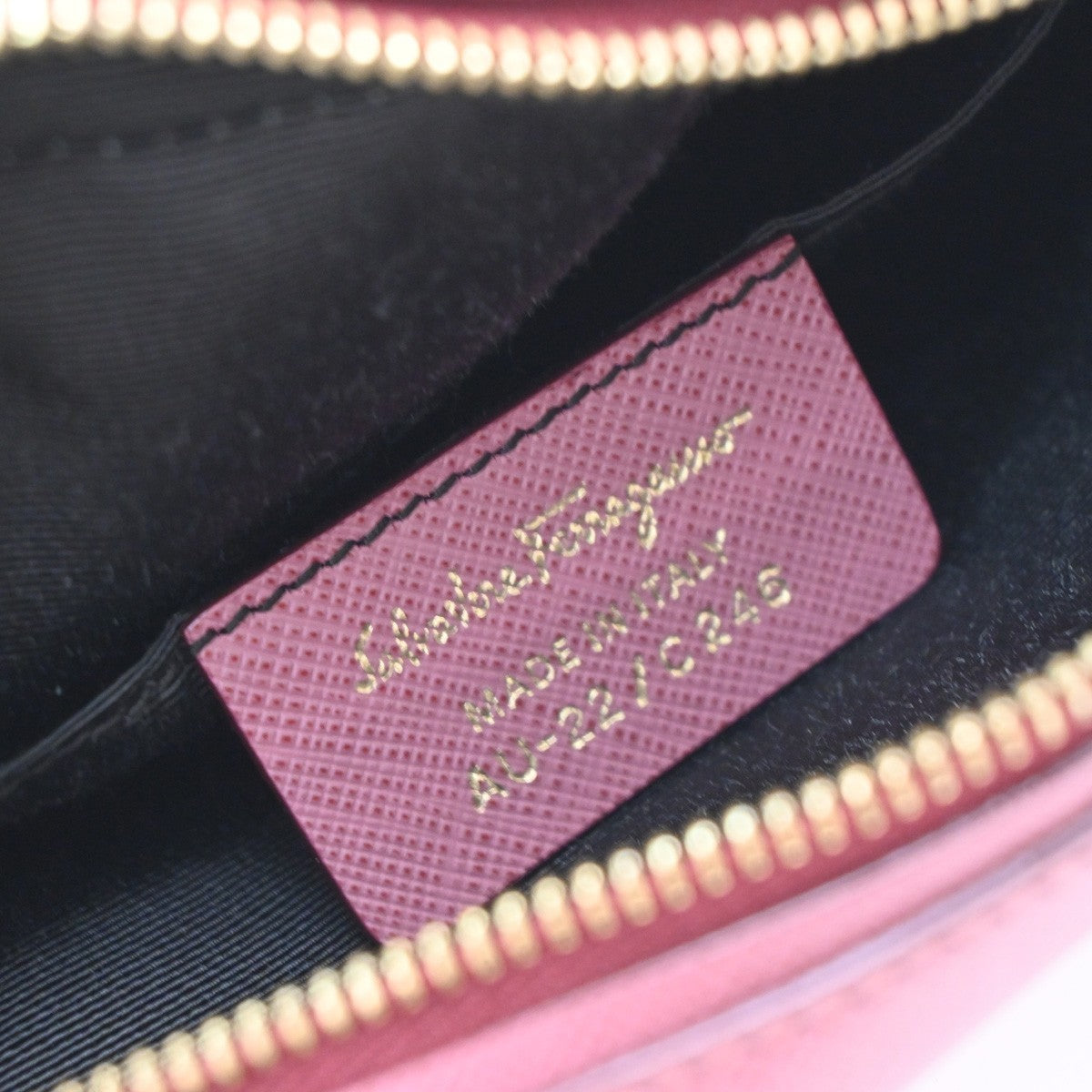 Salvatore Ferragamo Gancini Leather Pink Leather Shoulder Bag Bag (Pre-Owned)