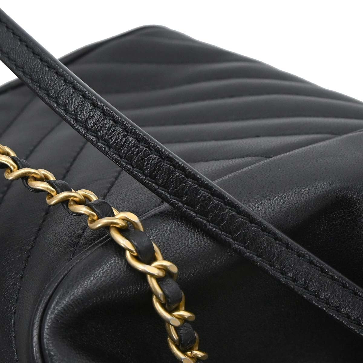 Chanel Handle With Chic Bucket Chevron Lambskin Black Leather Handbag (Pre-Owned)