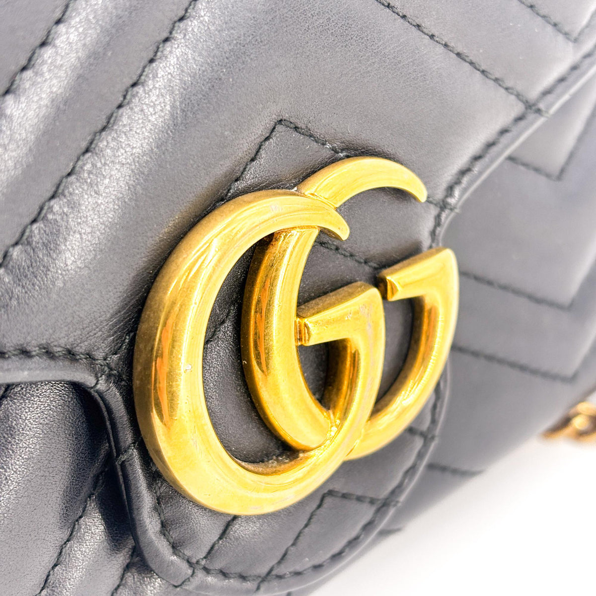 Gucci Gg Marmont Chain Matelasse Leather Black Leather Shoulder Bag Bag (Pre-Owned)