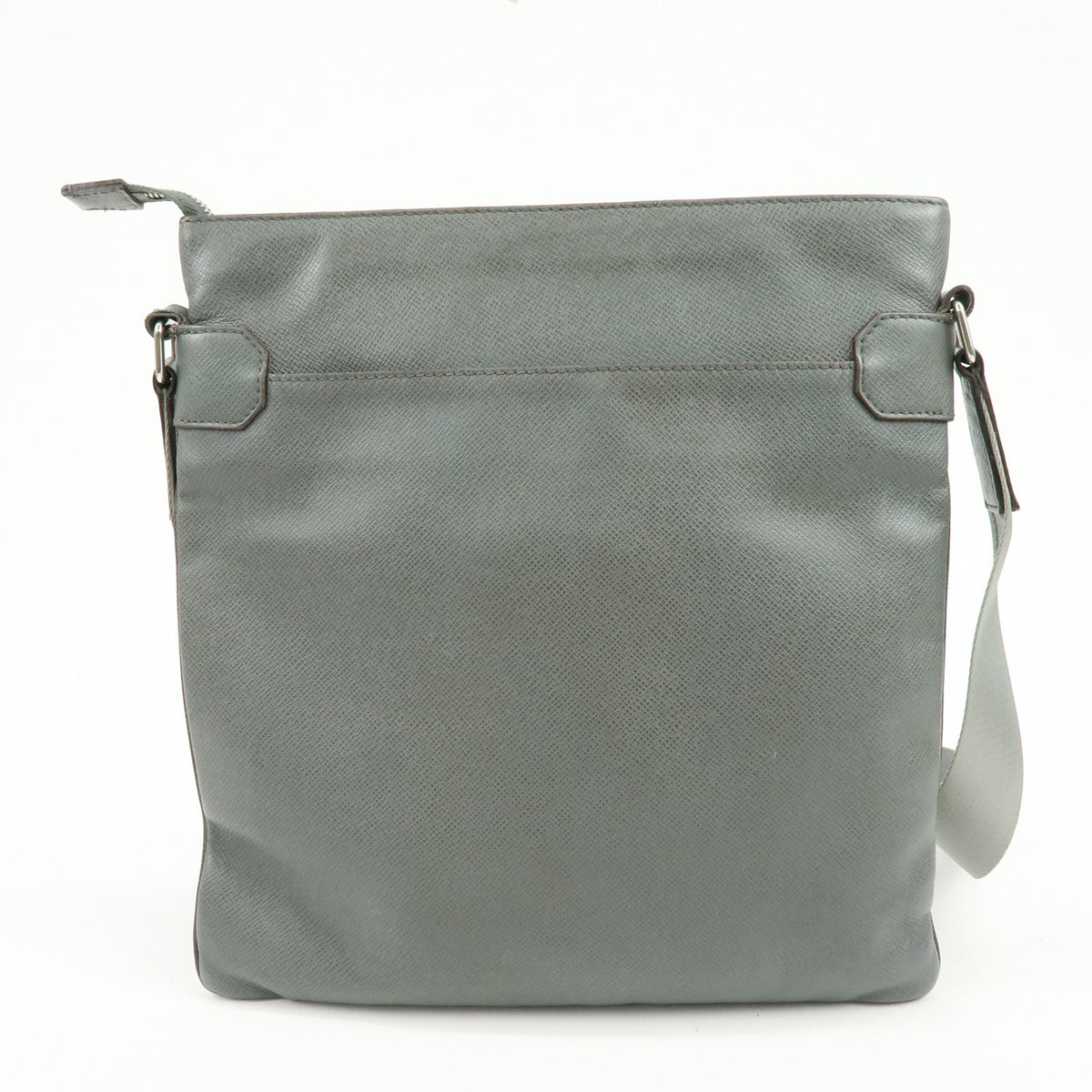 Louis Vuitton Sasha Taiga Leather Gray Leather Handbag (Pre-Owned)