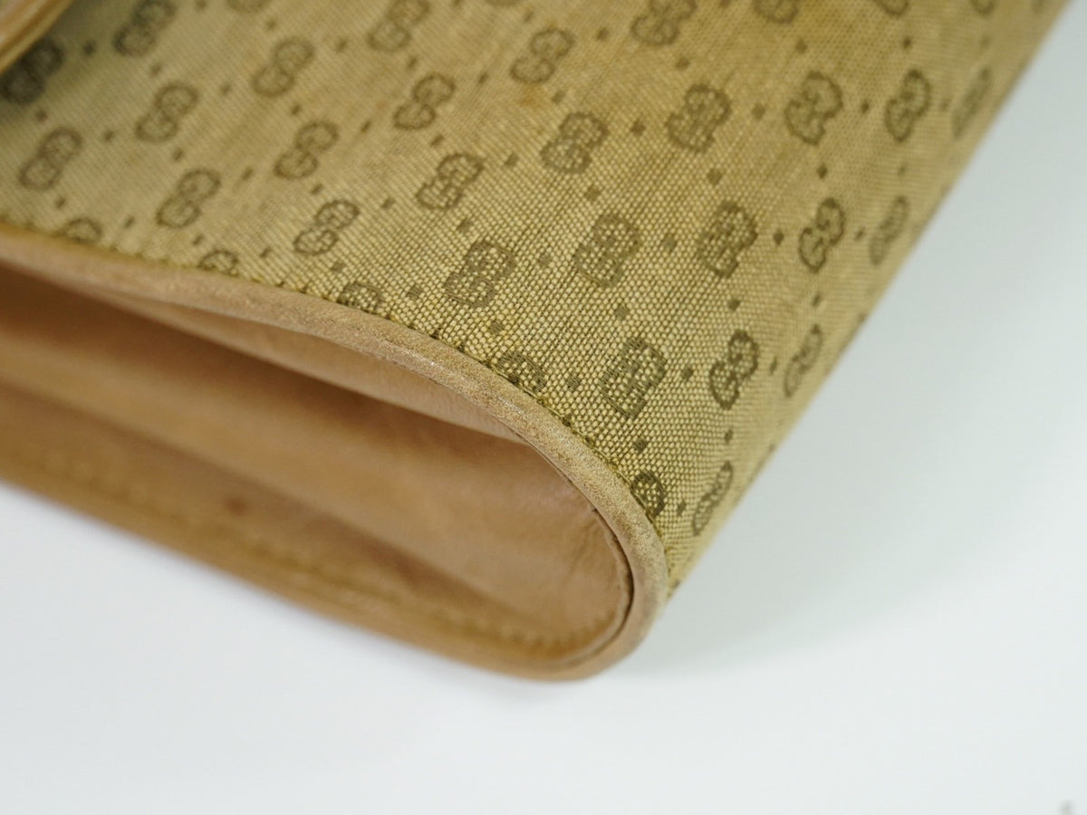 Gucci Shoulder Canvas Beige Canvas Shoulder Bag Bag (Pre-Owned)