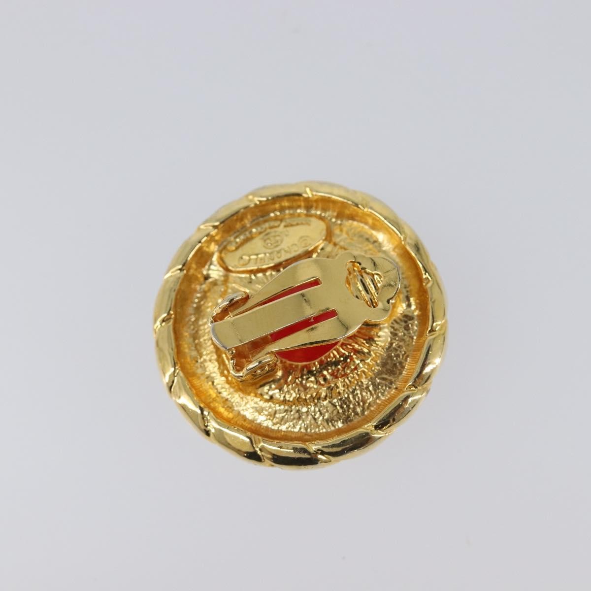 Chanel Vintage Round Clip-On Metal Gold Metal Earrings Jewelry (Pre-Owned)
