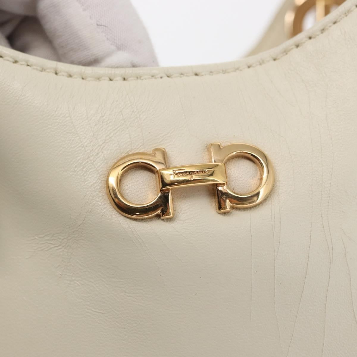 Salvatore Ferragamo Betulla Chain Tote Leather White Leather Handbag (Pre-Owned)