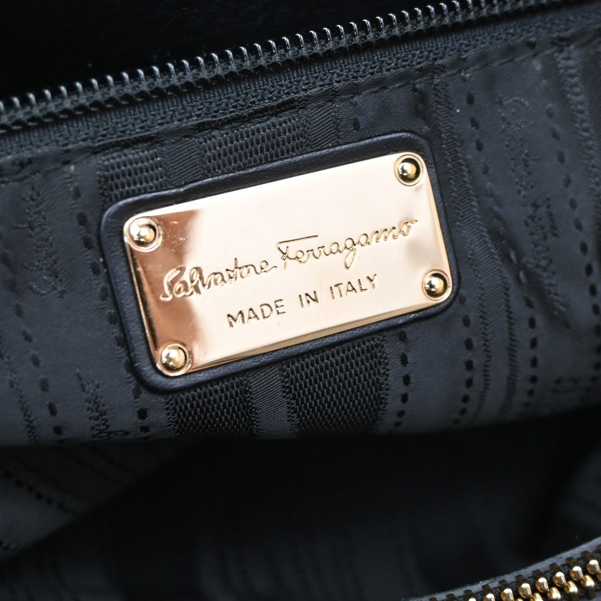 Salvatore Ferragamo Gancini Tote Leather Black Leather Tote Bag Bag (Pre-Owned)